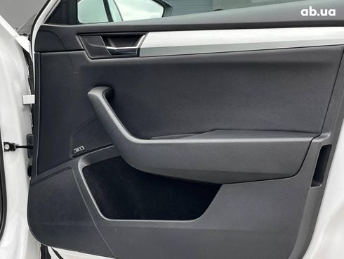Skoda Superb 2018 белый - фото 43