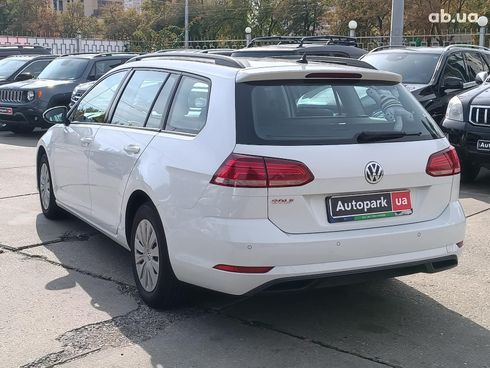 Volkswagen Golf 2019 белый - фото 9