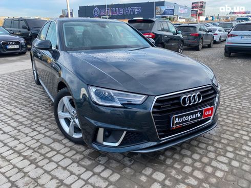 Audi A4 2019 серый - фото 3