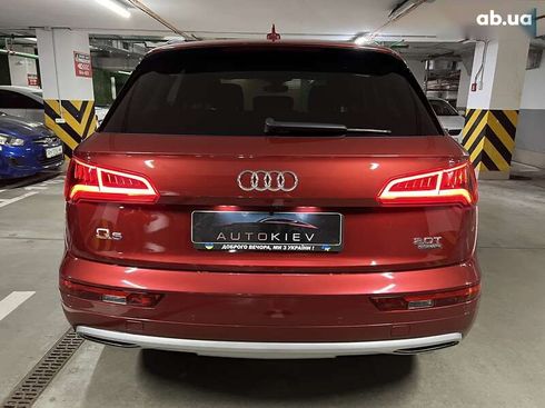 Audi Q5 2017 - фото 12