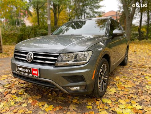 Volkswagen Tiguan 2017 серый - фото 2