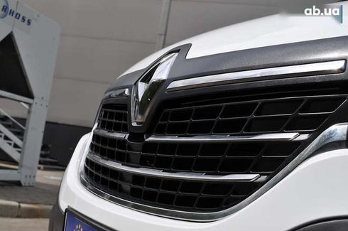 Renault Trafic 2021 - фото 17