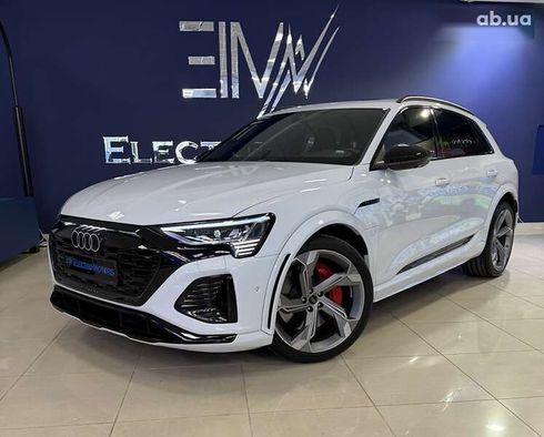 Audi SQ8 e-tron 2023 - фото 16