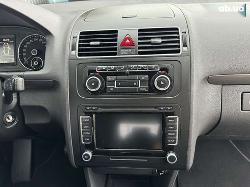 Volkswagen Touran 2011 - фото 19