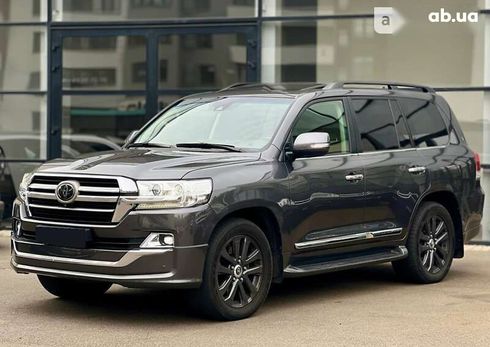 Toyota Land Cruiser 2019 - фото 3