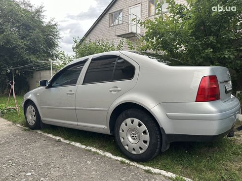 Volkswagen Bora 2000 серебристый - фото 17