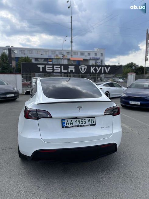 Tesla Model Y 2022 - фото 7