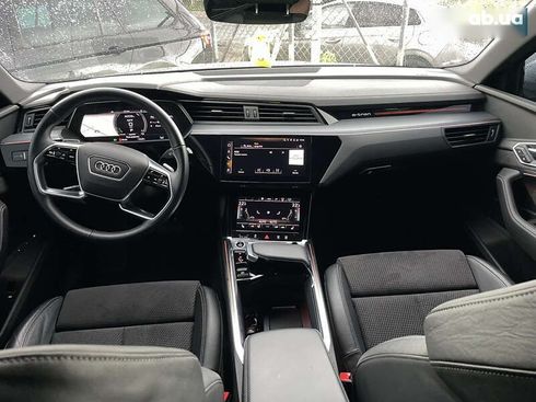 Audi E-Tron 2021 - фото 19