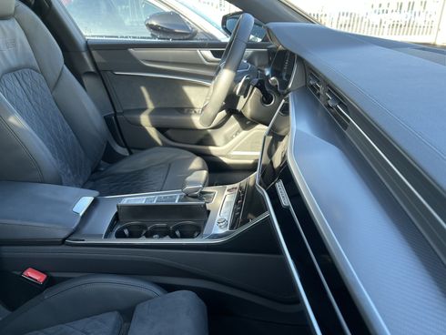Audi RS 7 2022 - фото 30