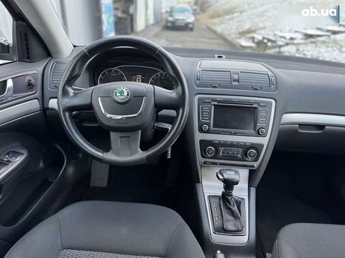 Skoda Octavia 2011 - фото 20