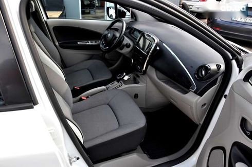 Renault Zoe 2015 - фото 11