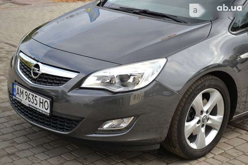 Opel Astra 2011 - фото 10