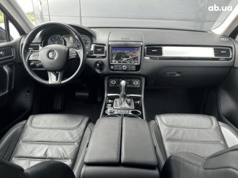 Volkswagen Touareg 2015 черный - фото 6