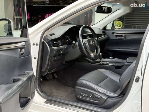 Lexus ES 2015 - фото 12
