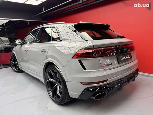 Audi RS Q8 2025 - фото 26
