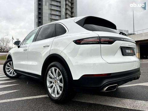 Porsche Cayenne 2017 - фото 10