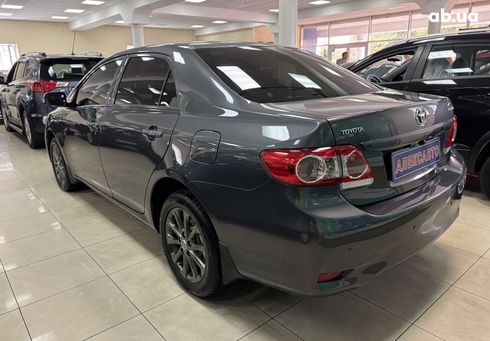 Toyota Corolla 2012 серый - фото 6