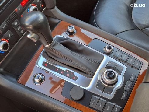 Audi Q7 2010 черный - фото 9