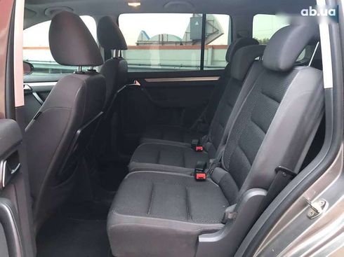 Volkswagen Touran 2010 - фото 12