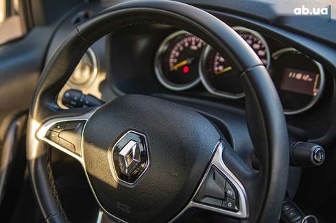 Renault Logan 2020 - фото 24