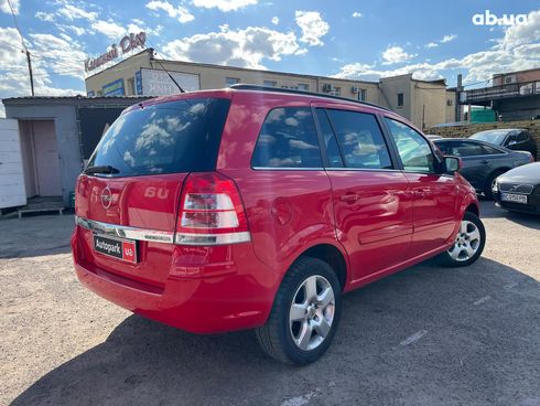 Opel Zafira 2010 красный - фото 10