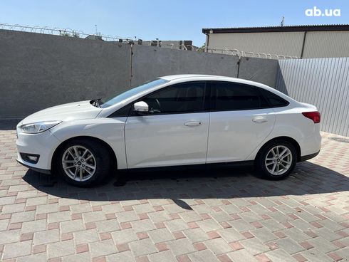 Ford Focus 2017 белый - фото 2