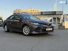 Продажа б/у Toyota Camry в Киеве - купить на Автобазаре
