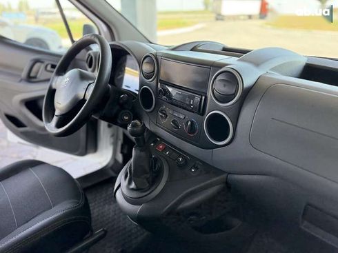 Peugeot Partner 2016 - фото 19