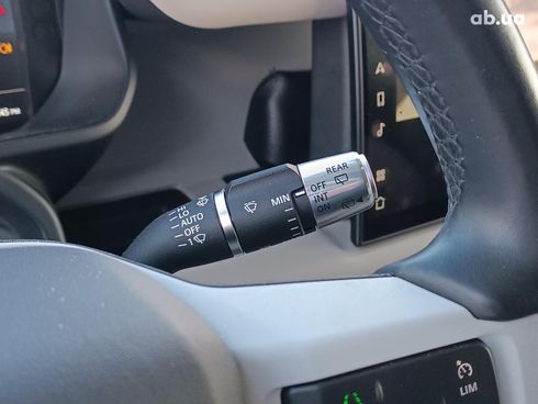 Land Rover Defender 2021 белый - фото 25