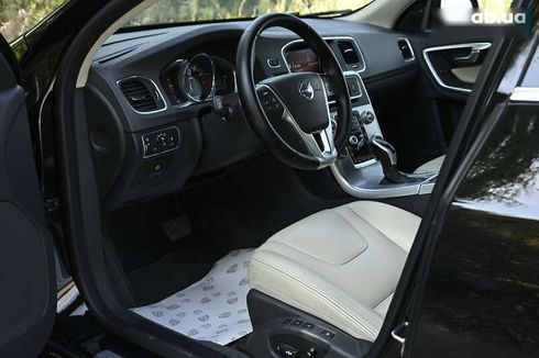 Volvo S60 2017 - фото 22