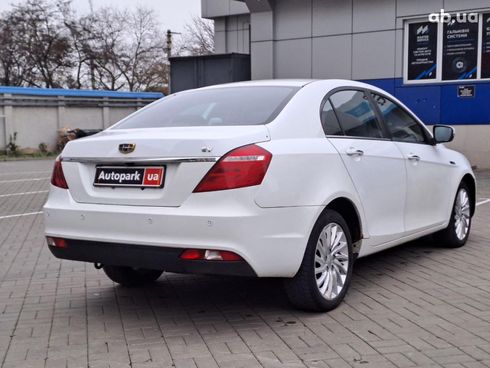 Geely Emgrand GT 2017 белый - фото 5