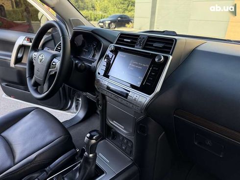 Toyota Land Cruiser Prado 2019 - фото 29