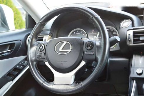 Lexus IS 2015 - фото 24
