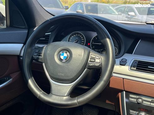 BMW 5 серия 2013 белый - фото 39