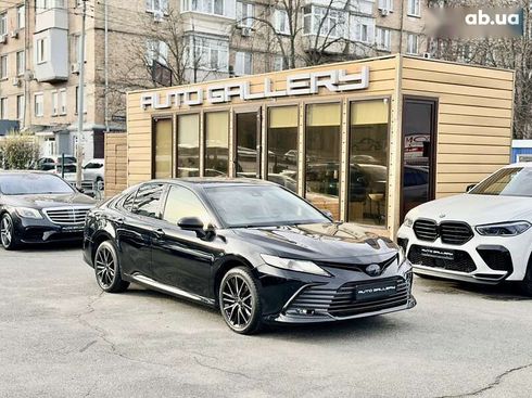 Toyota Camry 2023 - фото 5