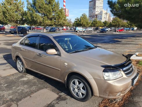 Chevrolet Lacetti 2005 бежевый - фото 4