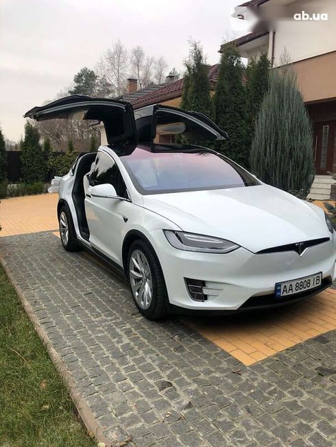 Tesla Model X 2017 - фото 2