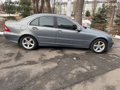 Mercedes-Benz C-Класс 2005 серый - фото 4