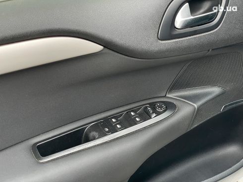 Citroёn C4 2013 белый - фото 13