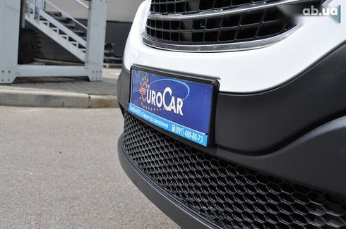 Renault Trafic 2021 - фото 18