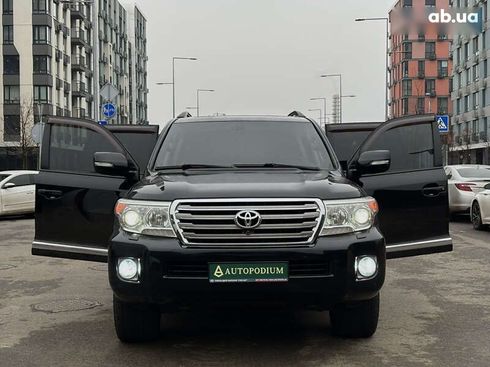 Toyota Land Cruiser 2013 - фото 10