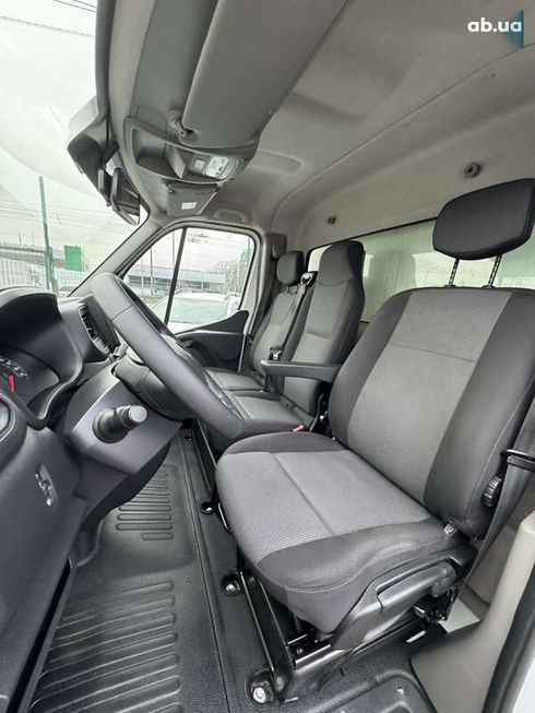 Renault Master 2020 - фото 18