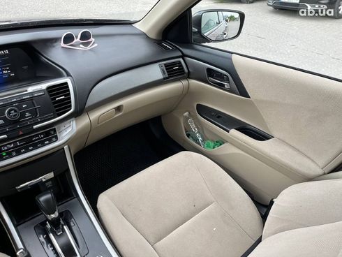Honda Accord 2013 красный - фото 12