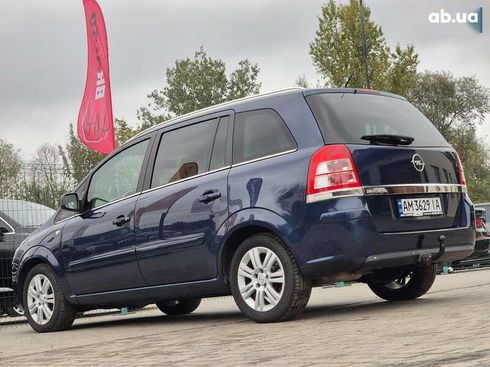 Opel Zafira 2011 - фото 18