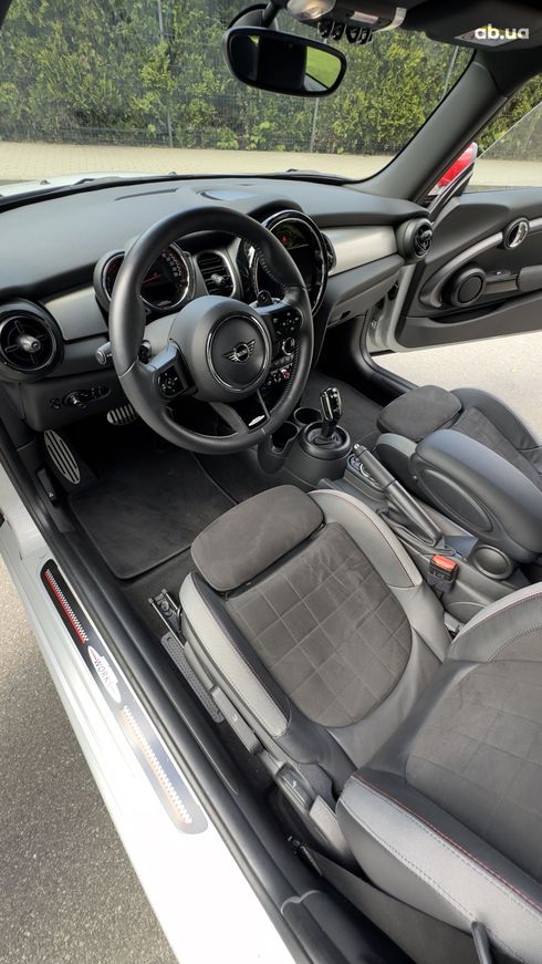 MINI John Cooper Works Hatch 2021 белый - фото 16