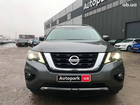 Nissan Pathfinder 2017 серый - фото 9