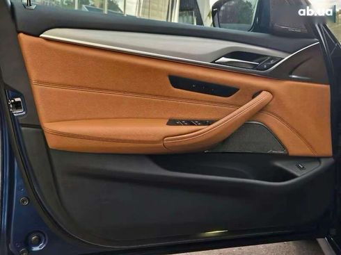 BMW 5 серия 2021 - фото 15