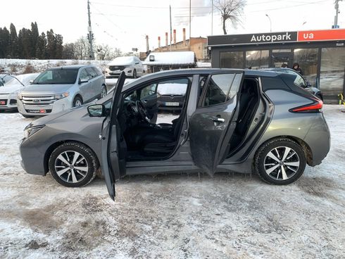 Nissan Leaf 2020 серый - фото 17