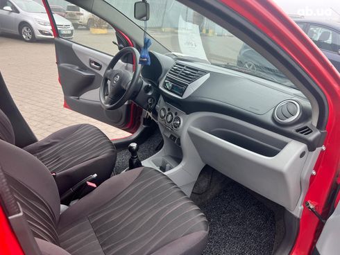 Nissan Pixo 2009 красный - фото 28