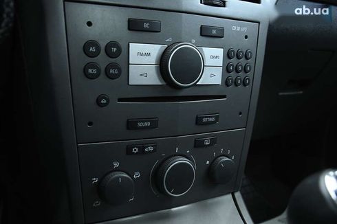 Opel Astra 2006 - фото 28